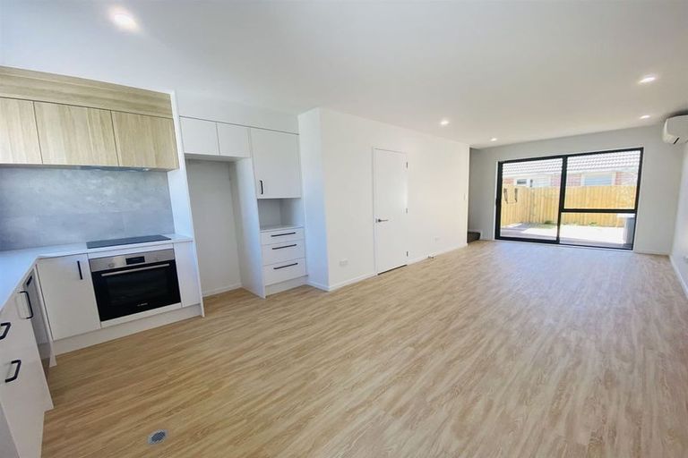 Photo of property in 4/304 Waterloo Road, Hornby, Christchurch, 8042