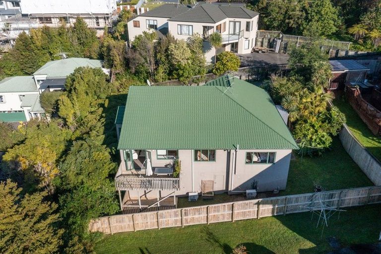 Photo of property in 2/60 Arran Road, Browns Bay, Auckland, 0630
