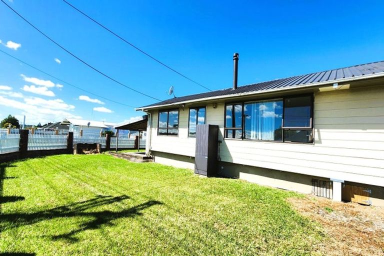 Photo of property in 109 Rathgar Road, Henderson, Auckland, 0610