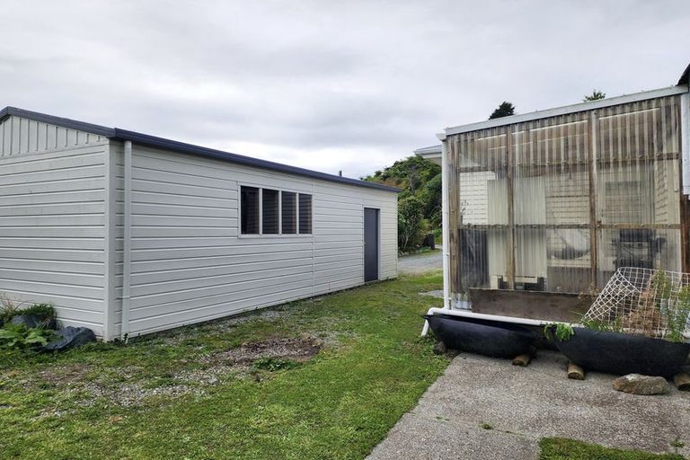 Photo of property in 6 Ashmore Avenue, Cobden, Greymouth, 7802