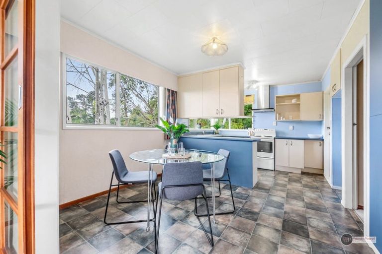 Photo of property in 107 Tirohanga Road, Tirohanga, Lower Hutt, 5010