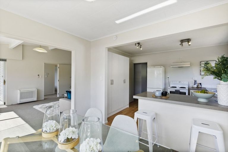 Photo of property in 43 Holland Street, Wainuiomata, Lower Hutt, 5014