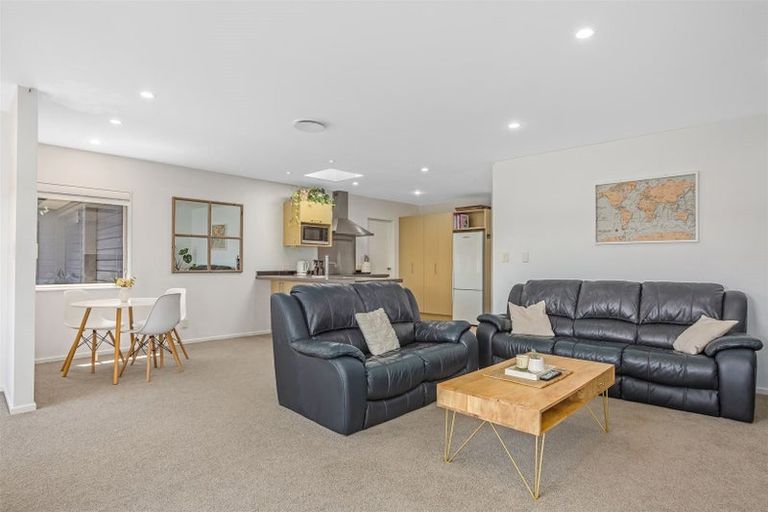 Photo of property in 15a The Pier, Whitby, Porirua, 5024