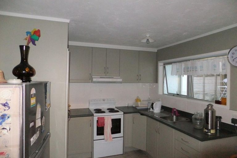 Photo of property in 23 Anich Road, Massey, Auckland, 0614