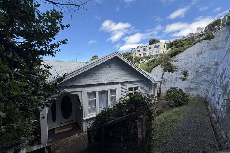 Photo of property in 3/44 Northland Road, Northland, Wellington, 6012