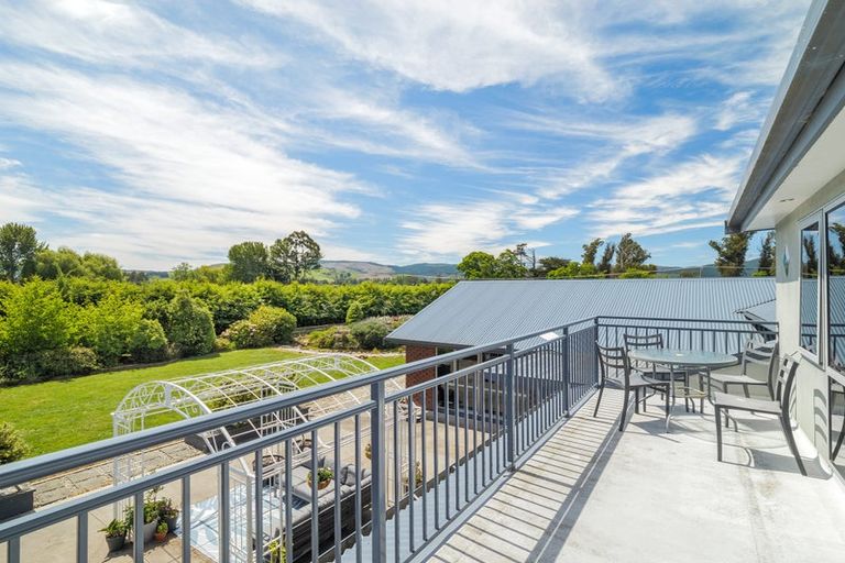 Photo of property in 352 Gordon Road, Mosgiel, 9092