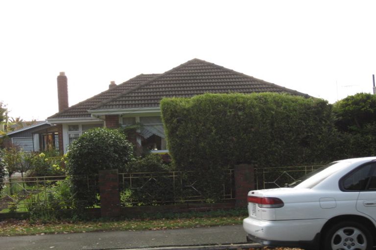 Photo of property in 60 Sawyers Arms Road, Northcote, Christchurch, 8052
