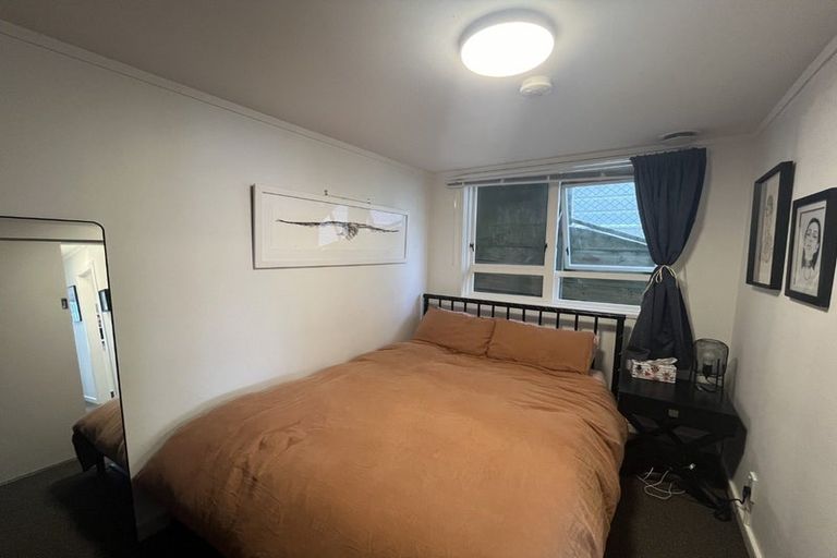 Photo of property in 82 Rolleston Street, Mount Cook, Wellington, 6021