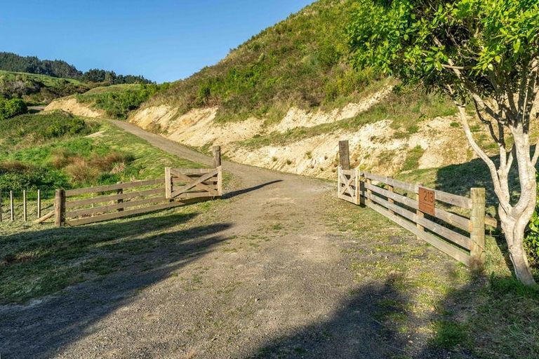 Photo of property in 213 Reikorangi Road, Waikanae, 5391