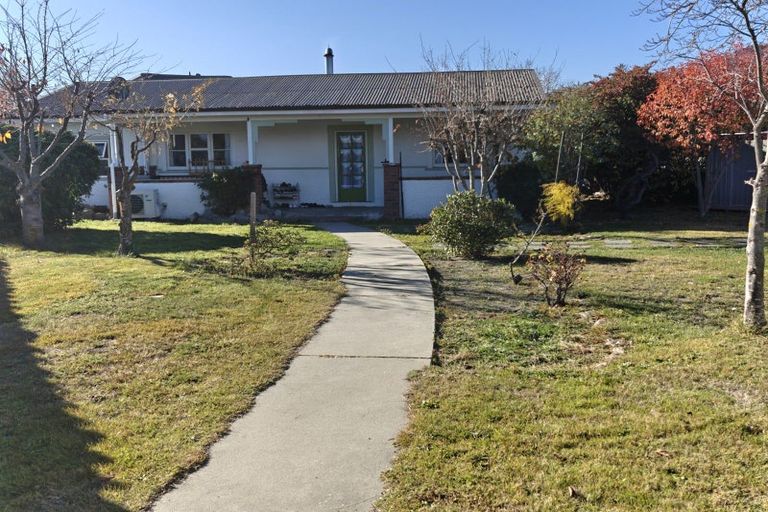 Photo of property in 25 Donegal Street, Cromwell, 9310