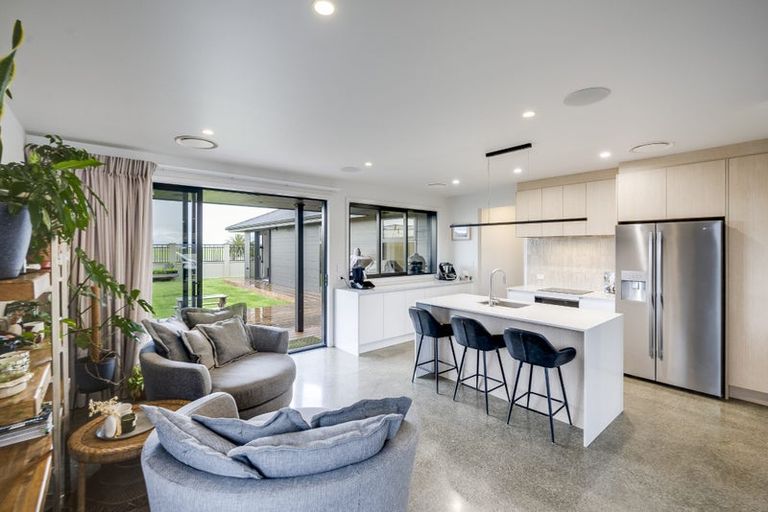 Photo of property in 58 Pelorus Avenue, Poraiti, Napier, 4112