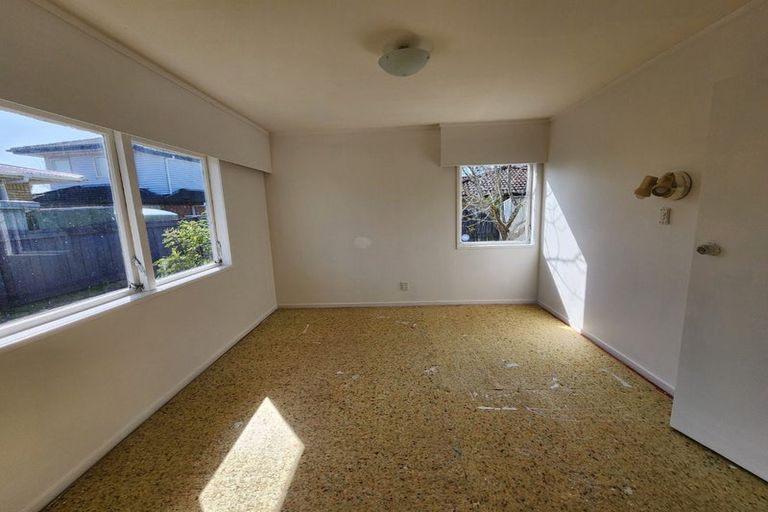 Photo of property in 97 Rathgar Road, Henderson, Auckland, 0610