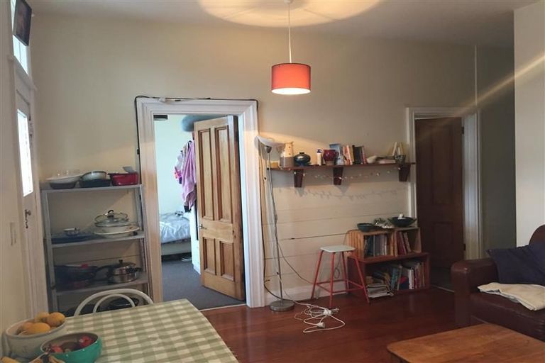 Photo of property in 107 Tasman Street, Mount Cook, Wellington, 6021