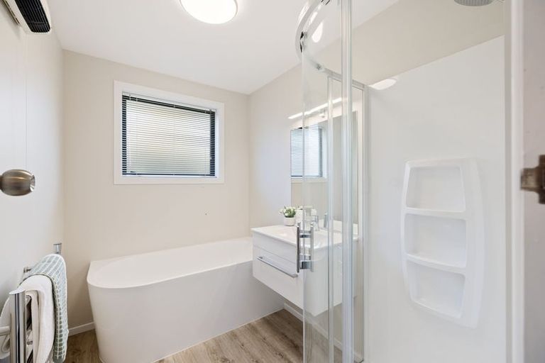 Photo of property in 20 Doncaster Street, Sockburn, Christchurch, 8042