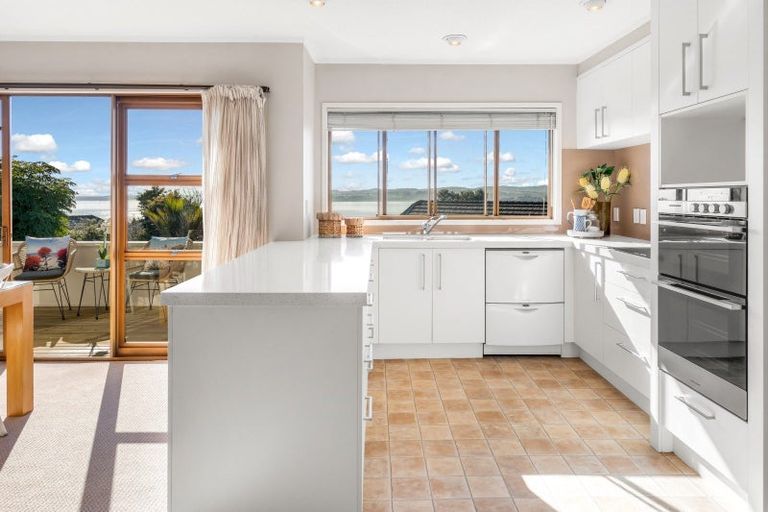 Photo of property in 23 Callender Place, Shelly Park, Auckland, 2014