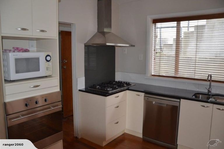 Photo of property in 40 Albert Terrace, Saint Martins, Christchurch, 8022