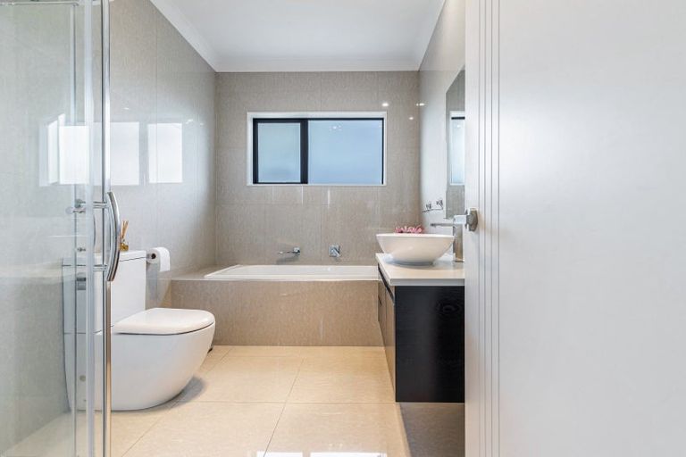 Photo of property in 91 Pohutukawa Parade, Riverhead, 0820