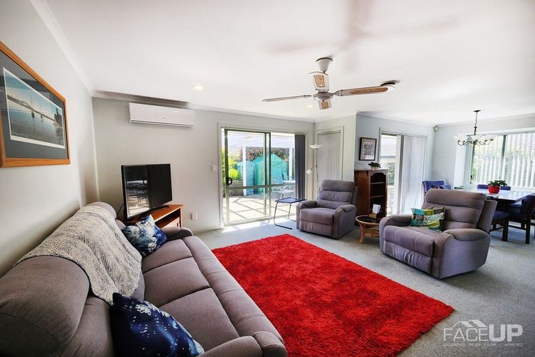 Photo of property in 20 Starlight Cove, Hobsonville, Auckland, 0618