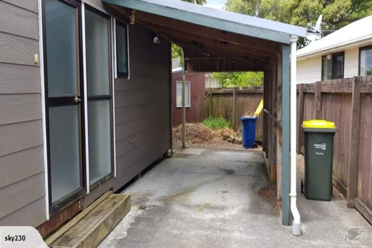 Photo of property in 63b/1 Colwill Road, Massey, Auckland, 0614