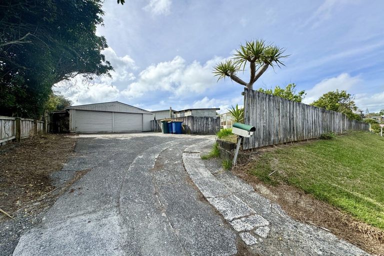 Photo of property in 74 Mcleod Road, Te Atatu South, Auckland, 0610