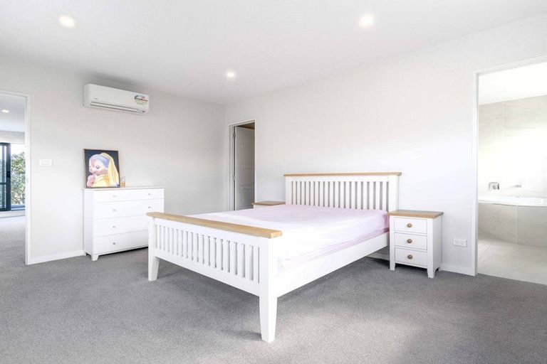 Photo of property in 9 Caldera Drive, Long Bay, Auckland, 0630