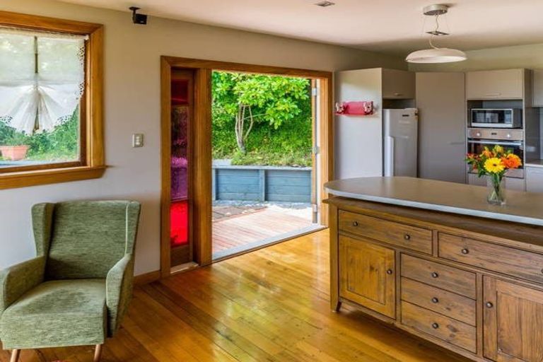 Photo of property in 22 Kiriwai Road, Paremata, Porirua, 5024