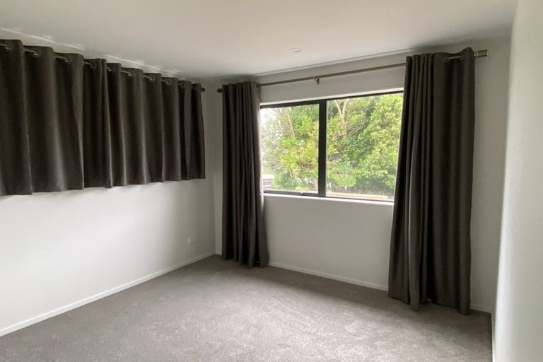 Photo of property in 44b Cheval Drive, Totara Vale, Auckland, 0629