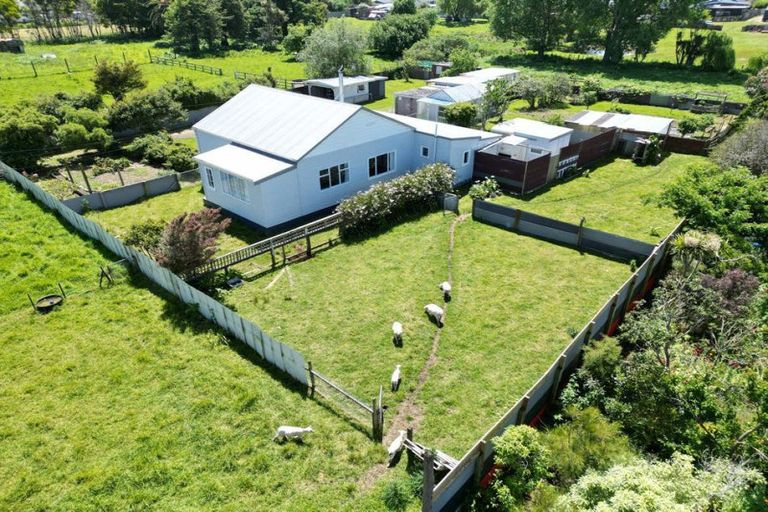 Photo of property in 67 Avenue Road, Foxton, 4814