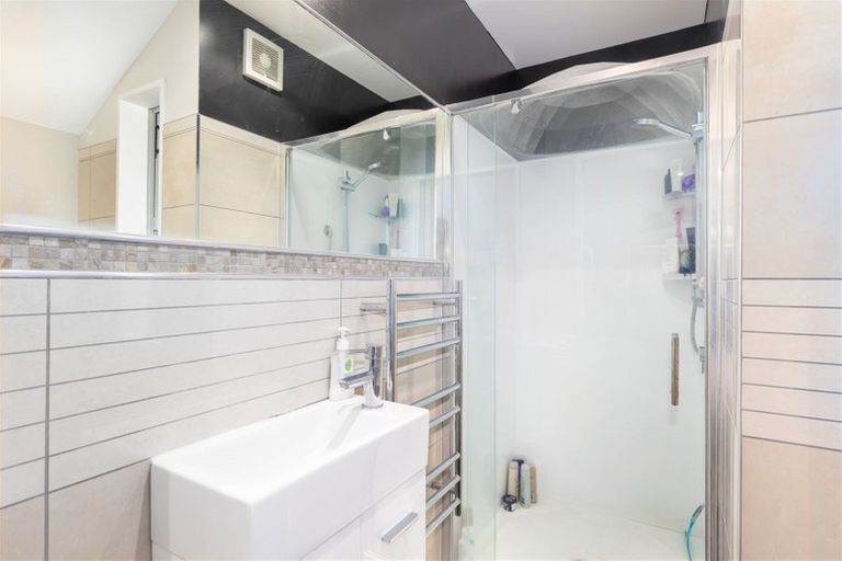 Photo of property in 30a Mayfair Street, Riccarton, Christchurch, 8011