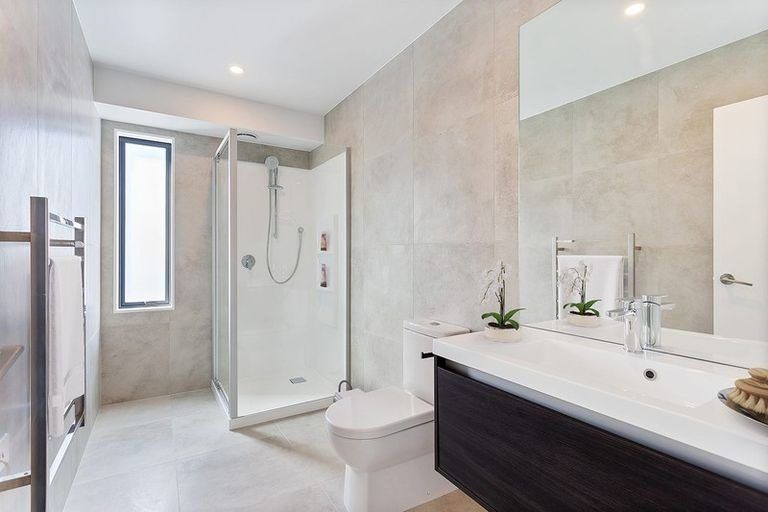 Photo of property in 17 Kuku Avenue, Red Beach, 0932