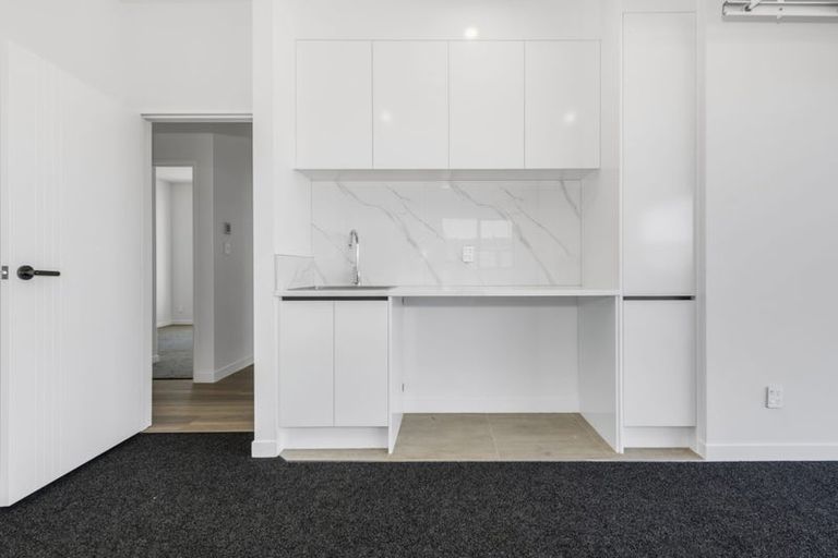 Photo of property in 77 Maungakaraka Road, Karaka, 2580