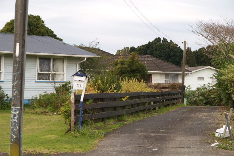 Photo of property in 18 Geoffrey Place, Mangere East, Auckland, 2024