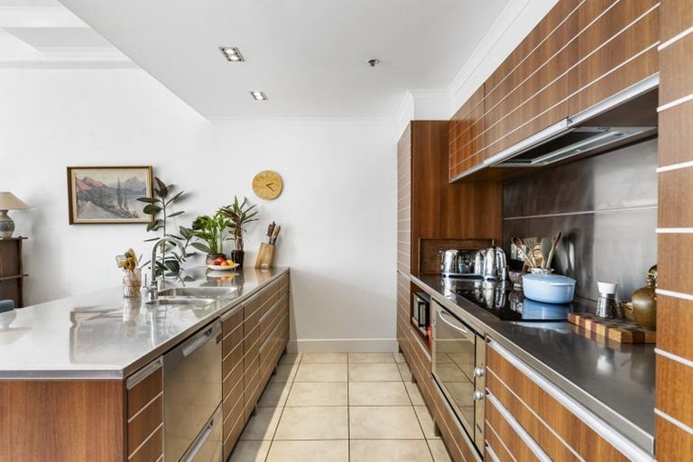 Photo of property in Augusta Apartments, 9/254 Willis Street, Te Aro, Wellington, 6011