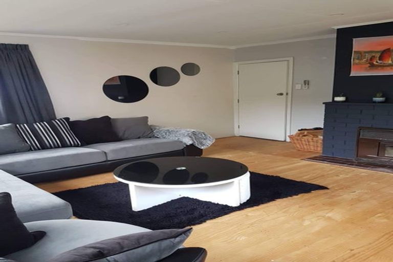 Photo of property in 18 Owhiti Street, Titahi Bay, Porirua, 5022