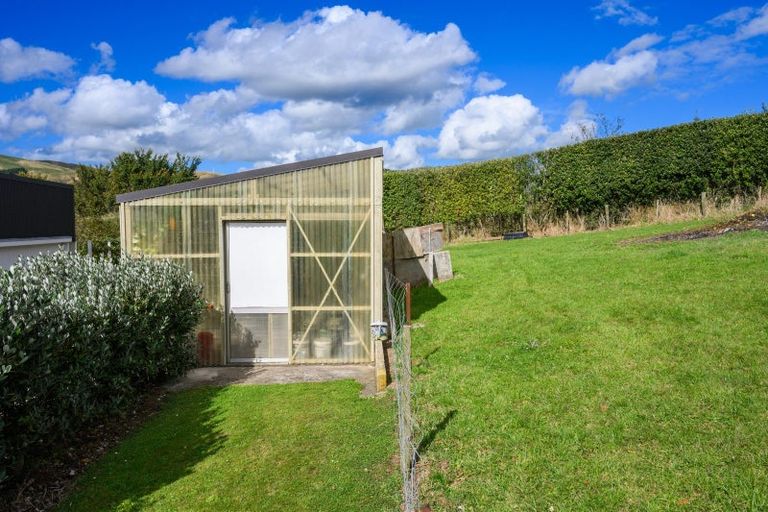 Photo of property in 17 Oram Drive, Turitea, Palmerston North, 4472