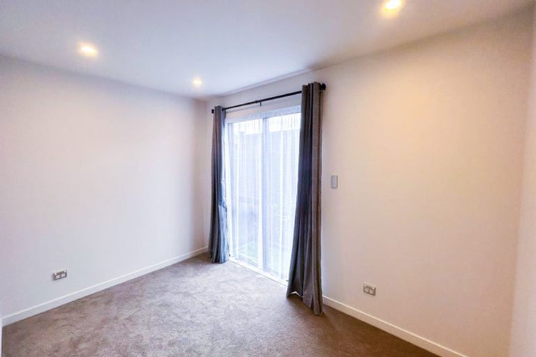 Photo of property in 7/12 Statesman Street, Henderson, Auckland, 0612