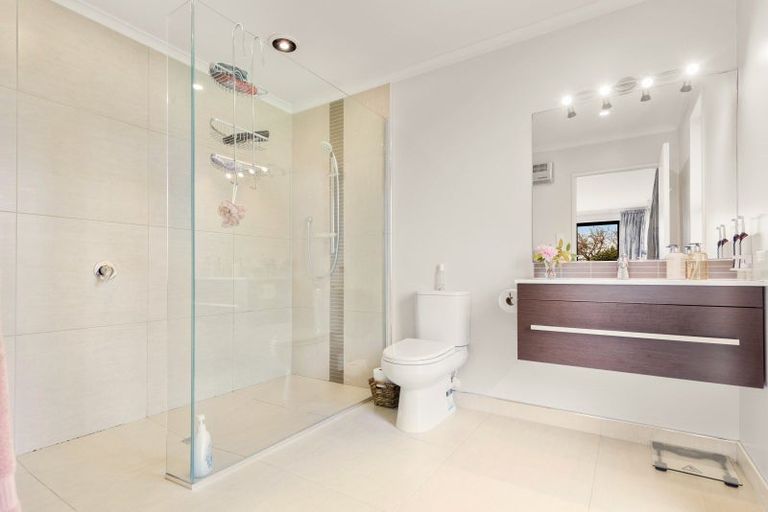 Photo of property in 24 Mckinnon Road, Edendale, Wyndham, 9893