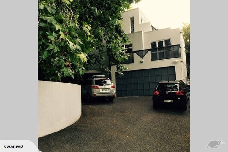 Photo of property in 14a Glade Place, Birkenhead, Auckland, 0626