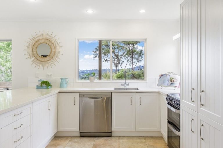 Photo of property in 21 Shetland Street, Glen Eden, Auckland, 0602