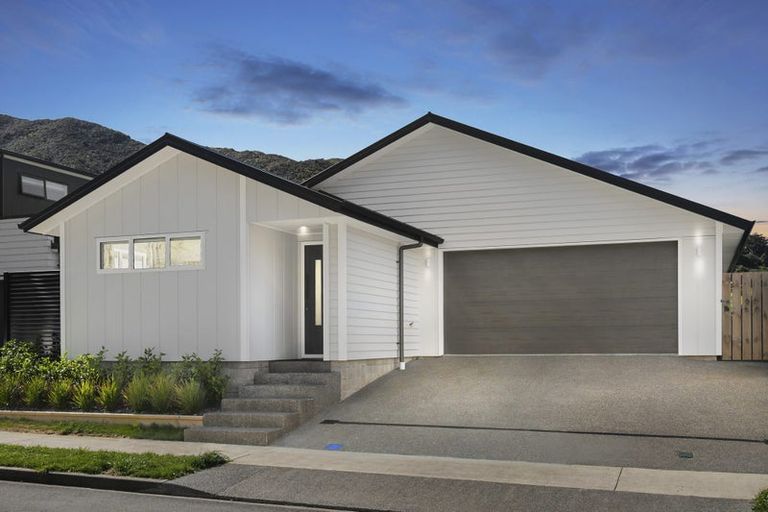 Photo of property in 23 Porokaiwhiri Street, Crofton Downs, Wellington, 6035