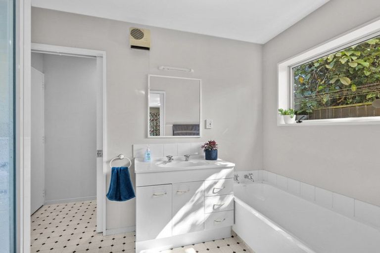 Photo of property in 35a Colwyn Street, Bryndwr, Christchurch, 8053