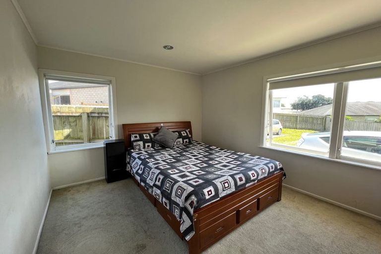 Photo of property in 15a Clendon Place, Manurewa, Auckland, 2102