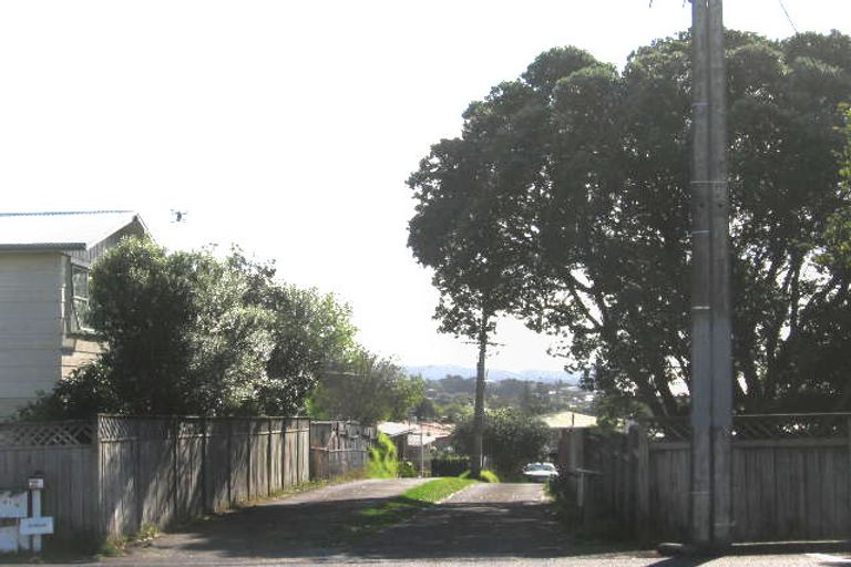 Photo of property in 65 Astley Avenue, New Lynn, Auckland, 0600
