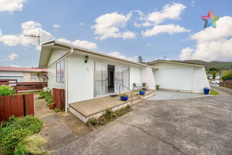 Photo of property in 2/8 Kew Grove, Wainuiomata, Lower Hutt, 5014