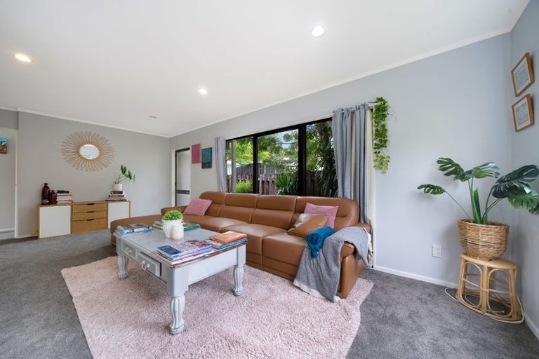 Photo of property in 2/29 Humphrey Kemp Avenue, Henderson, Auckland, 0612