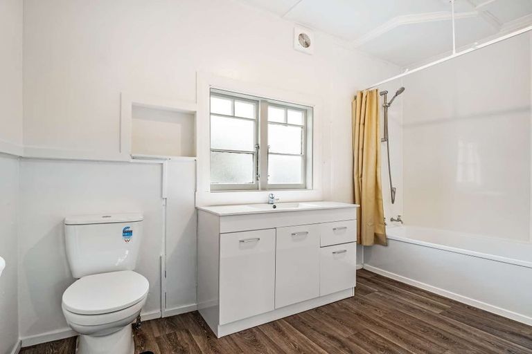 Photo of property in 42 Seddon Street, Aramoho, Whanganui, 4500