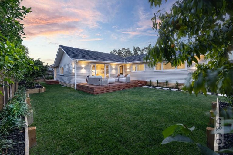 Photo of property in 2 Queen Street, Riverhead, 0820