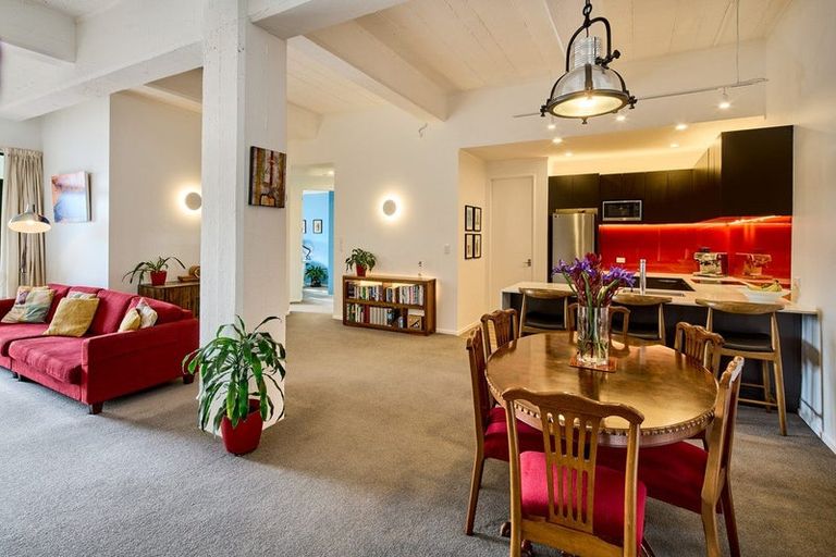 Photo of property in Tennyson Apartments, 7/25 Tennyson Street, Te Aro, Wellington, 6011