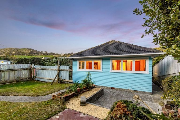 Photo of property in 97 Happy Valley Road, Owhiro Bay, Wellington, 6023