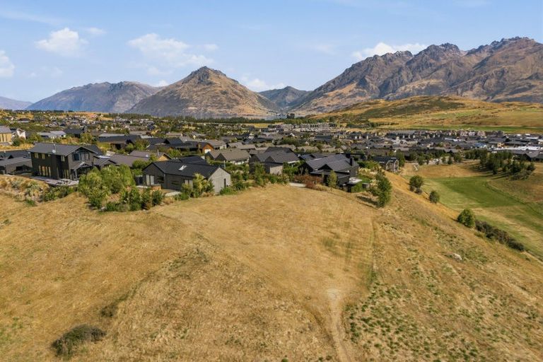 Photo of property in 6 Wanderer Lane, Jacks Point, Queenstown, 9371